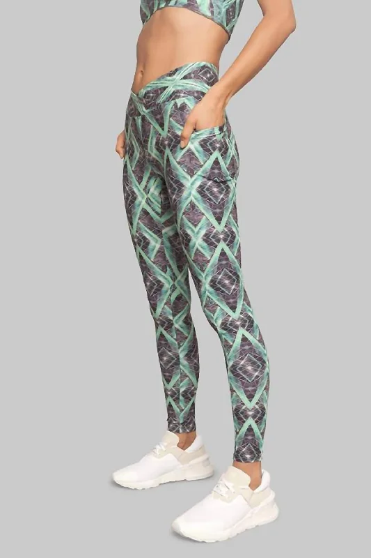 Jungle Helix Crossover Pocket Legging In Multi