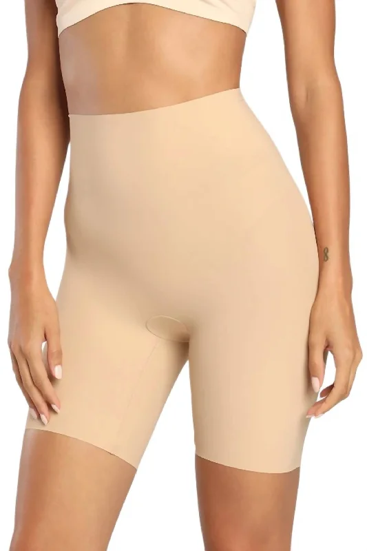 Control Short In Beige